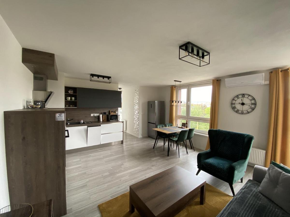 Gng Apartment Košice Exteriör bild